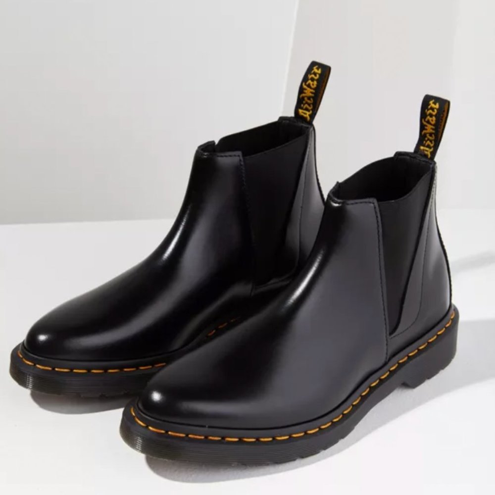 Dr. Martens Bianca Chelsea Boot, Size 39/8.5